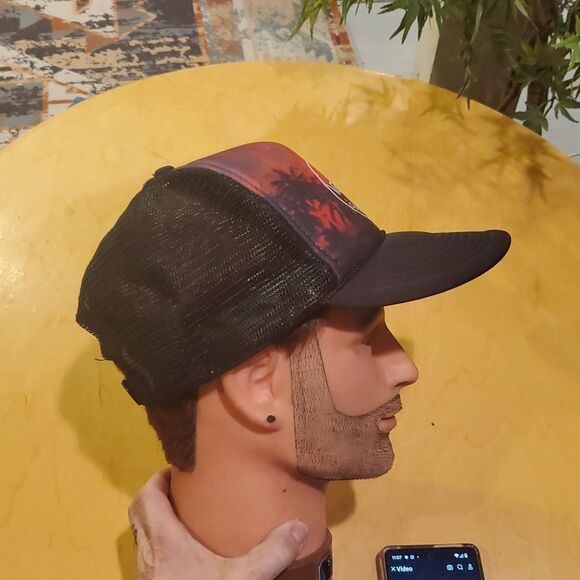 Vans Off The Wall Adjustable SnapBack Cap Black Mesh Foam Trucker Hat Palm Trees - Picture 3 of 8